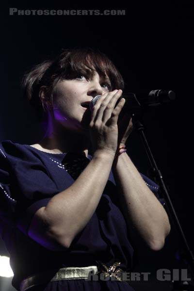 NOUVELLE VAGUE - 2010-11-30 - PARIS - Casino de Paris - Melanie Pain